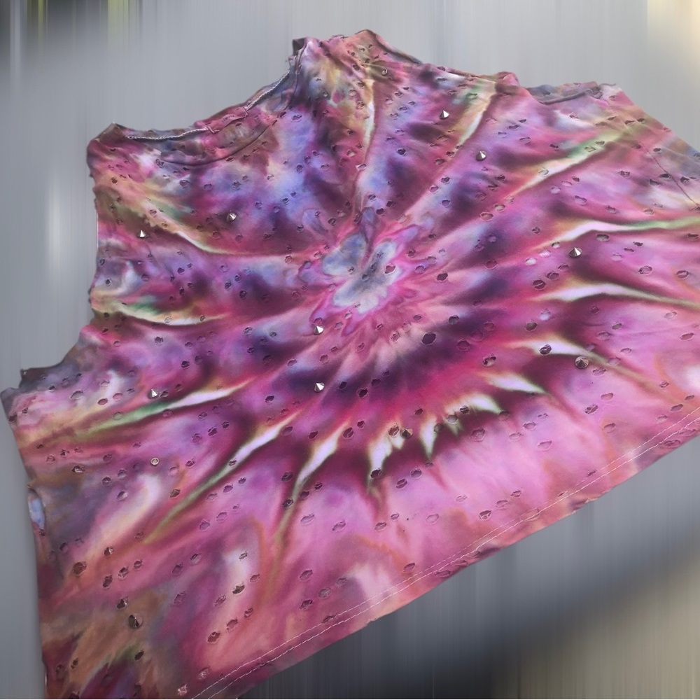 Women's Tie-Dye Distressed Crop Tank Top - Pink